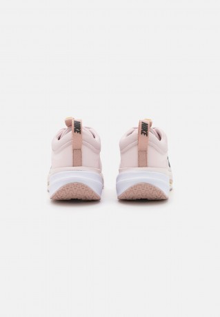 Nike Sportswear W SPARK Sneaker low barely rose/dark smoke grey/pink oxford/light soft pink/lemon wash/white W SPARK Низкие кроссовки женские едва розовый/темно-серый дым/розовый оксфорд/светло-мягкий розовый/выбеленный лимон/белый