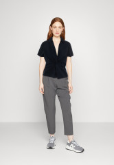 Tommy Hilfiger SOLID POPLIN TWIST Blouse desert sky SOLID POPLIN TWIST Блузка небо пустыни