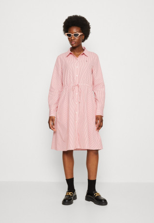 Tommy Hilfiger ITHAKA KNEE SHIRT DRESS  Shirt dress red ПЛАТЬЕ-РУБАШКА ITHACA KNEE SHIRT DRESS Платье-рубашка красный