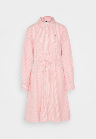 Tommy Hilfiger ITHAKA KNEE SHIRT DRESS  Shirt dress red ПЛАТЬЕ-РУБАШКА ITHACA KNEE SHIRT DRESS Платье-рубашка красный