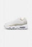 Nike Sportswear AIR MAX 95 Sneaker low summit white/wolf grey/white AIR MAX 95 низкие кроссовки женские вершина белый/волчий серый/белый