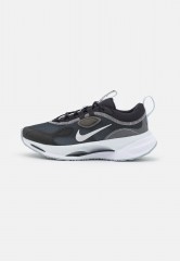 Nike Sportswear W SPARK Sneaker low black/metallic silver/pure platinum/white/wolf grey W SPARK Низкие кроссовки женские черный/серебристый металлик/чистая платина/белый/серый волк