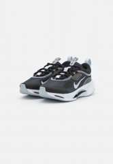 Nike Sportswear W SPARK Sneaker low black/metallic silver/pure platinum/white/wolf grey W SPARK Низкие кроссовки женские черный/серебристый металлик/чистая платина/белый/серый волк