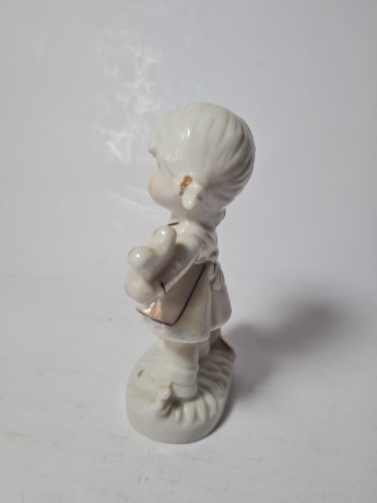 Винтажная статуэтка "Корейская девочка с котенком", 7см х 12см, Корея, 1960-70гг.