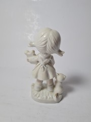 Винтажная статуэтка "Корейская девочка с котенком", 7см х 12см, Корея, 1960-70гг.
