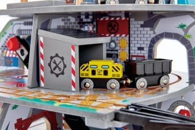 HAPE Riesige Bergmine Огромная горная шахта