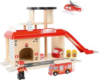 Small Foot Feuerwehrwache mit Zubehor Пожарное депо с аксессуарами