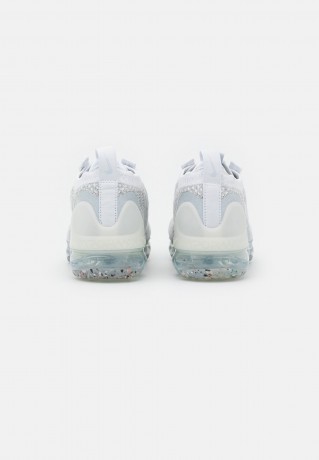 Nike Sportswear AIR MAX VAPORMAX Sneaker low white/pure platinum/metallic silver AIR MAX VAPORMAX Низкие кроссовки женские белый/чистая платина/серебристый металлик