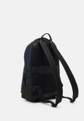 Tommy Hilfiger BACKPACK UNISEX Rucksack desert sky РЮКЗАК УНИСЕКС Рюкзак небо пустыни
