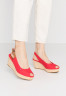 Tommy Hilfiger ICONIC ELBA SLING BACK WEDGE Platform sandals primary red ICONIC ELBA SLING BACK WEDGE Сандалии на платформе первичный красный