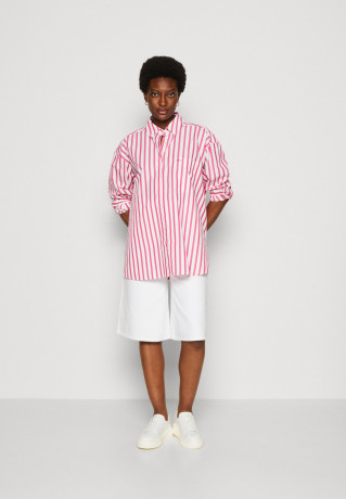 Tommy Hilfiger STRIPED ICON OVERSIZED SHIRT Button-down blouse pink/white РУБАШКА OVERSIZE STRIPED ICON Блузка на пуговицах розовый/белый