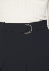 Tommy Hilfiger FLUID PLEATED SHORT SKIRT Mini skirt desert sky КОРОТКАЯ ЮБКА СО СКЛАДКАМИ Мини-юбка небо пустыни