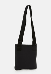 Tommy Hilfiger ESSENTIAL CROSSOVER UNISEX Across body bag black ESSENTIAL CROSSOVER UNISEX Сумка через плечо черный