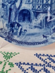 Kirner &amp; Steiner Винтажная коллекционная тарелка &quot;Нойштадт-ан-дер-Вайнштрасе&quot;, 20см, Германия, 1970г.
