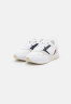 Tommy Hilfiger ESSENTIAL RUNNER Trainers white ESSENTIAL RUNNER — Кроссовки белый