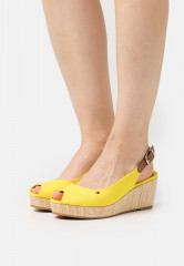 Tommy Hilfiger ICONIC ELBA SLING BACK WEDGE Platform sandals vivid yellow ICONIC ELBA SLING BACK WEDGE Сандалии на платформе ярко-желтый