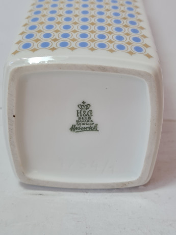 Ваза винтажная H&G Selb / Heirich Bavaria вытянутой формы, с необычным голубо-золотистым узором, фарфор, 23 см, Германия, 1960-70гг.