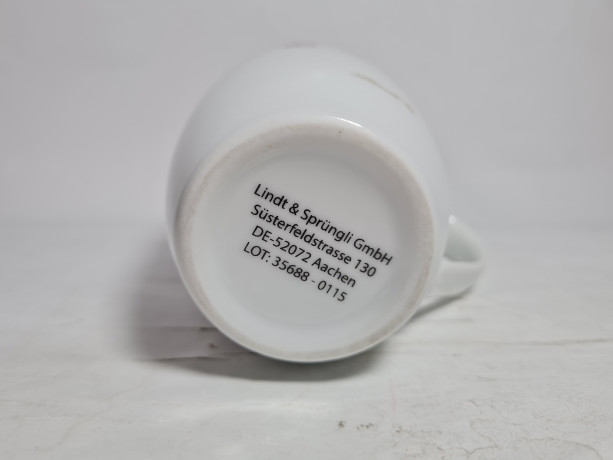 Кружка винтажная Lindt с рождественским декором, фарфор, 11.5 см, 400 мл, Германия, 1970-80гг.