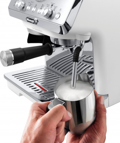 De'Longhi De'Longhi Siebtragermaschine LaSpecialista Arte EC9155.W, weiss, mit MyLatte Art System Фильтр-машина De'Longhi LaSpecialista Arte EC9155.W, белый, с системой MyLatte Art