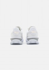 Nike Sportswear AIR MAX PRE-DAY Sneaker low white/phantom/summit white AIR MAX PRE-DAY — Низкие кроссовки женские белый/призрачный/вершинно-белый