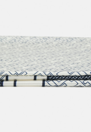 Tommy Hilfiger COAST OUTLINE Foulard space blue mix COAST OUTLINE платок космический синий микс