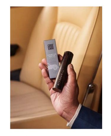 Rituals Homme CAR Gift Set премиальный набор для авто: спрей 14 мл, 2 рефила, держатель, салфетки