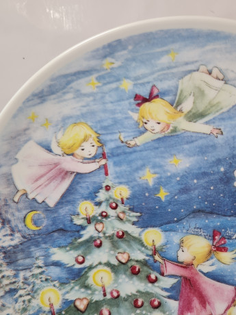 Декоративная тарелка винтажная Clavis Arzberg, белый фарфор с голубым декором "Рождественская елка", 25,5 x 3 см, Германия, 1960-70гг.