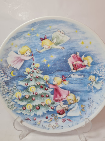 Декоративная тарелка винтажная Clavis Arzberg, белый фарфор с голубым декором "Рождественская елка", 25,5 x 3 см, Германия, 1960-70гг.