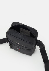 Tommy Hilfiger ESSENTIAL MINI REPORTER UNISEX Across body bag black ESSENTIAL MINI REPORTER UNISEX Сумка через плечо черный