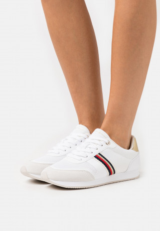 Tommy Hilfiger ESSENTIAL RUNNER Trainers white ESSENTIAL RUNNER — Кроссовки белый