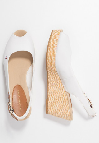 Tommy Hilfiger ICONIC ELBA SLING BACK WEDGE Platform sandals ivory ICONIC ELBA SLING BACK WEDGE Сандалии на платформе слоновая кость
