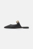 Tommy Hilfiger POINTY FEMININE MULE Mules black ЖЕНСКИЕ МЮЛИ POINTY Мюли черный
