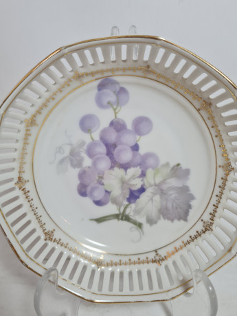 Тарелка винтажная сервировочная Schumann с изображением виноградной лозы, фарфор, 14,5 x 4 см, Германия, 1960-70гг.