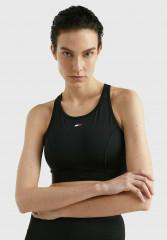 Tommy Hilfiger ESSENTIAL RACERBACK Medium support sports bra black ESSENTIAL RACERBACK Спортивный бюстгальтер со средней поддержкой черный
