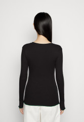 Tommy Hilfiger SLIM FRILL SCOOP-NK LS Jumper black SLIM FRILL SCOOP-NK LS Джемперы черный