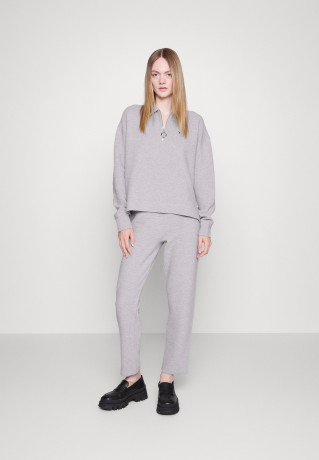 Tommy Hilfiger TAPERED OTTOMAN ANKLE PANT Tracksuit bottoms light grey heather TAPERED OTTOMAN ANKLE PANT Спортивные брюки светло-серый вереск
