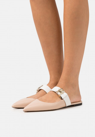 Tommy Hilfiger POINTY FEMININE MULE Mules misty blush ЖЕНСКИЕ МЮЛИ POINTY Мюли туманный румянец