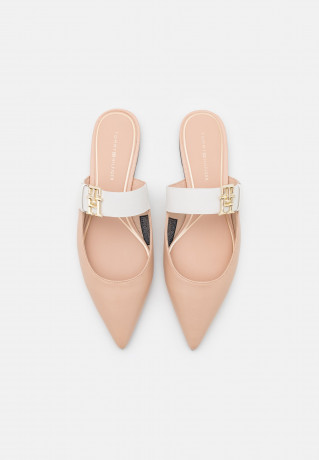 Tommy Hilfiger POINTY FEMININE MULE Mules misty blush ЖЕНСКИЕ МЮЛИ POINTY Мюли туманный румянец