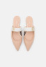 Tommy Hilfiger POINTY FEMININE MULE Mules misty blush ЖЕНСКИЕ МЮЛИ POINTY Мюли туманный румянец