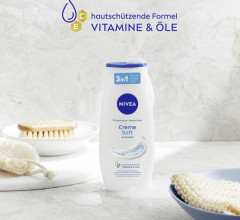 NIVEA Pflegedusche Creme Soft, 750 ml (3x250 ml), Нивеа Крем гель для душа с миндальным маслом, витамины C и E, набор, 750 мл