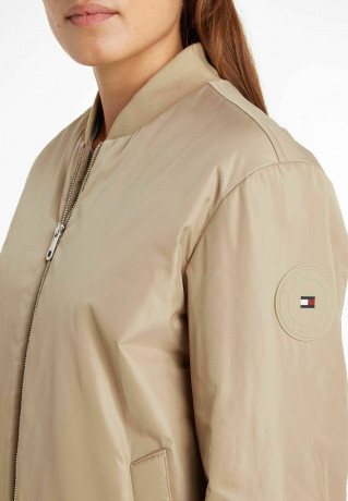 Tommy Hilfiger REGULAR FIT Bomber Jacket beige REGULAR FIT Бомбер бежевый