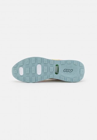 Nike Sportswear AIR MAX PRE-DAY NN EP Sneaker low white/celery/light madder root/ocean cube/vivid green/light orewood brown AIR MAX PRE-DAY NN EP — Низкие кроссовки женские белый/сельдерей/светлый корень марены/морской куб/ярко-зеленый/светло-коричневый