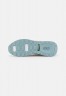 Nike Sportswear AIR MAX PRE-DAY NN EP Sneaker low white/celery/light madder root/ocean cube/vivid green/light orewood brown AIR MAX PRE-DAY NN EP — Низкие кроссовки женские белый/сельдерей/светлый корень марены/морской куб/ярко-зеленый/светло-коричневый