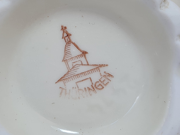 Ваза винтажная Thuringen, светло-желтый фарфор с цветочным декором и желтым ободком, 11 x 7 см/4 см, Германия, 1960-70гг.