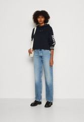 Tommy Hilfiger MONOTYPE CROP HOODIE Sweatshirt desert sky MONOTYPE CROP HOODIE Свитер небо пустыни