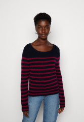 Tommy Hilfiger OPEN C-NECK SWEATER Jumper desert sky/italian wine СВИТЕР С ОТКРЫТЫМ ВЫРЕЗОМ Джемперы небо пустыни/итальянское вино