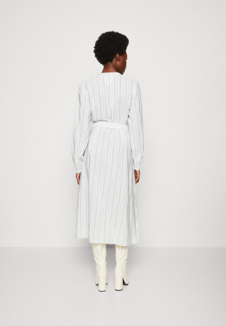 Tommy Hilfiger MIDI SHIRT DRESS Shirt dress ecru/blue ПЛАТЬЕ-РУБАШКА МИДИ Платье-рубашка экрю/синий