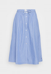 Tommy Hilfiger STRIPE MIDI PULL ON SKIRT A-line skirt blue ЮБКА МИДИ С ПОЛОСКАМИ Юбка А-силуэта синий