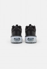 Nike Sportswear AIR MAX SPHERE Sneaker low black/white/metallic silver/smoke grey AIR MAX SPHERE Низкие кроссовки женские черный/белый/серебристый металлик/дымчато-серый