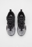 Nike Sportswear AIR MAX SPHERE Sneaker low black/white/metallic silver/smoke grey AIR MAX SPHERE Низкие кроссовки женские черный/белый/серебристый металлик/дымчато-серый